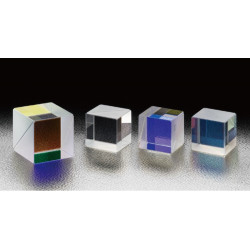 Hybrid Cube Half Mirrors, 400 - 700 nm, A-B-C: 20 mm, LIDT: 0,3 J/cm²